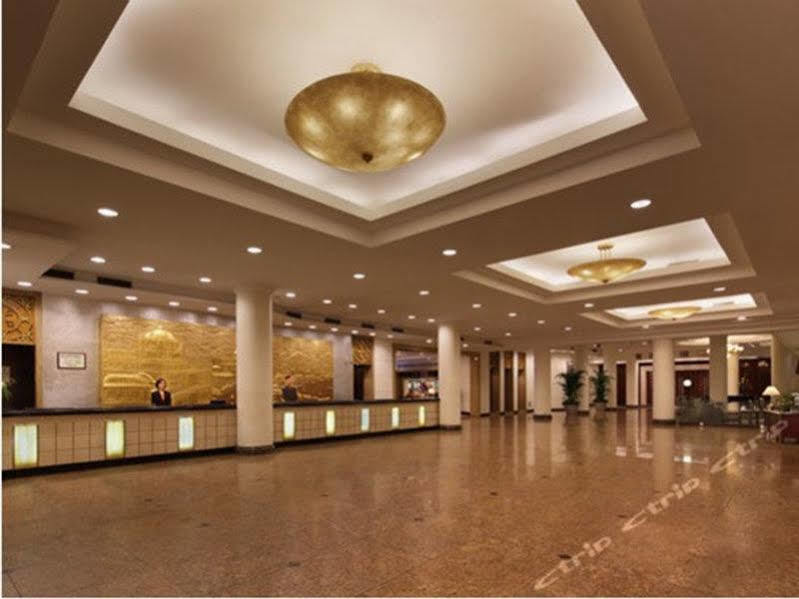 Shanghai Hotel Jin Jiang Dış mekan fotoğraf
